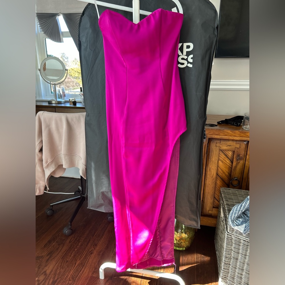 Elegant Pink Strapless Dress